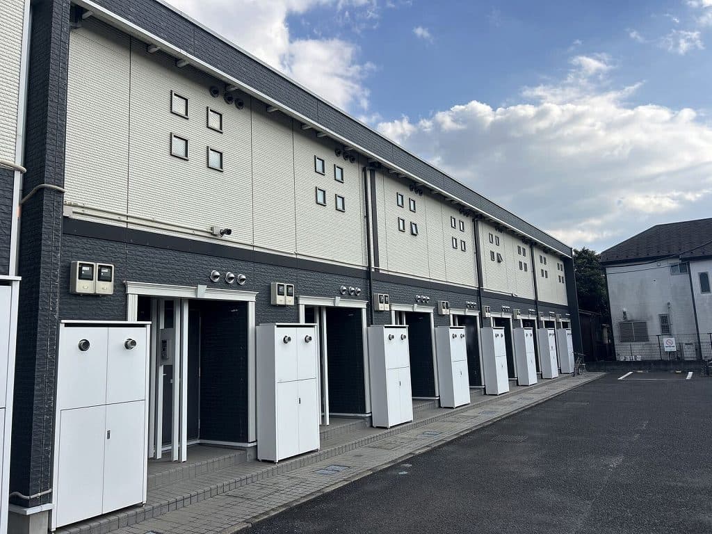 Main exterior of LEONEXT Philo Maezawa Juku I