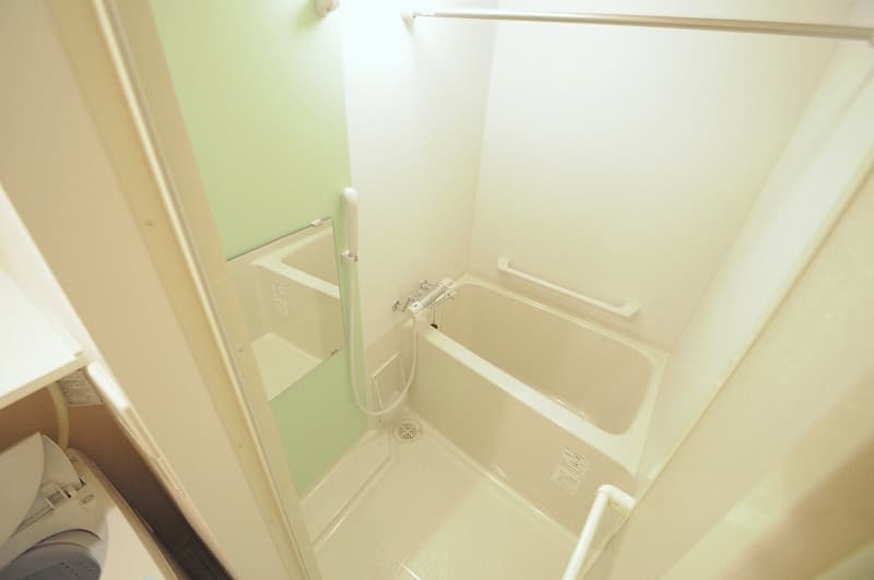 Room image 8