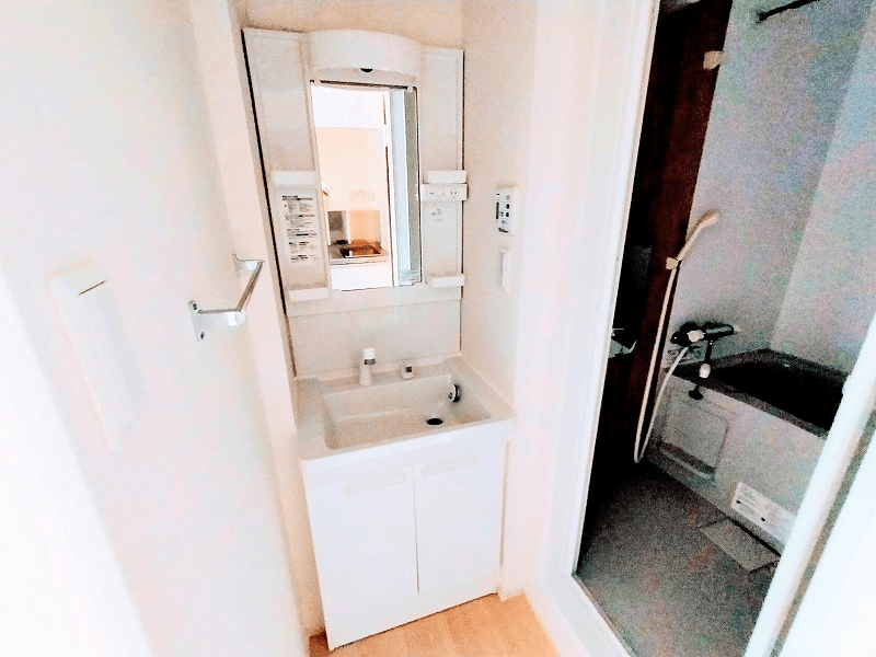 Room image 12