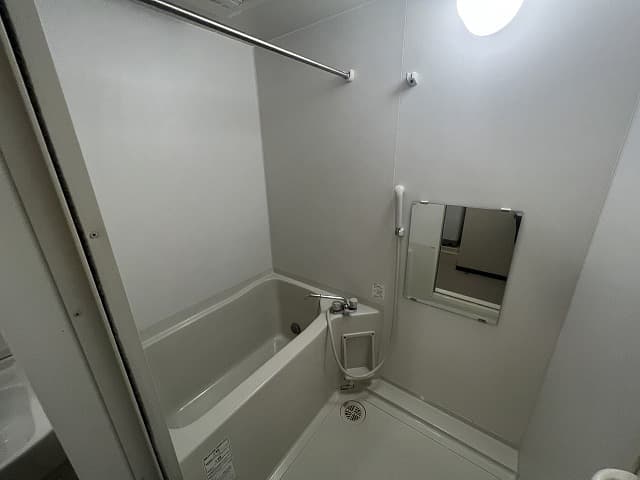 Room image 12