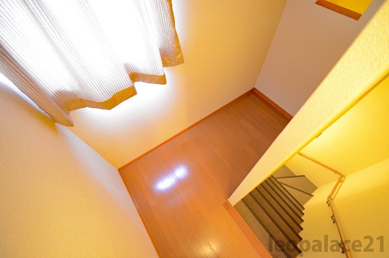 Room image 10