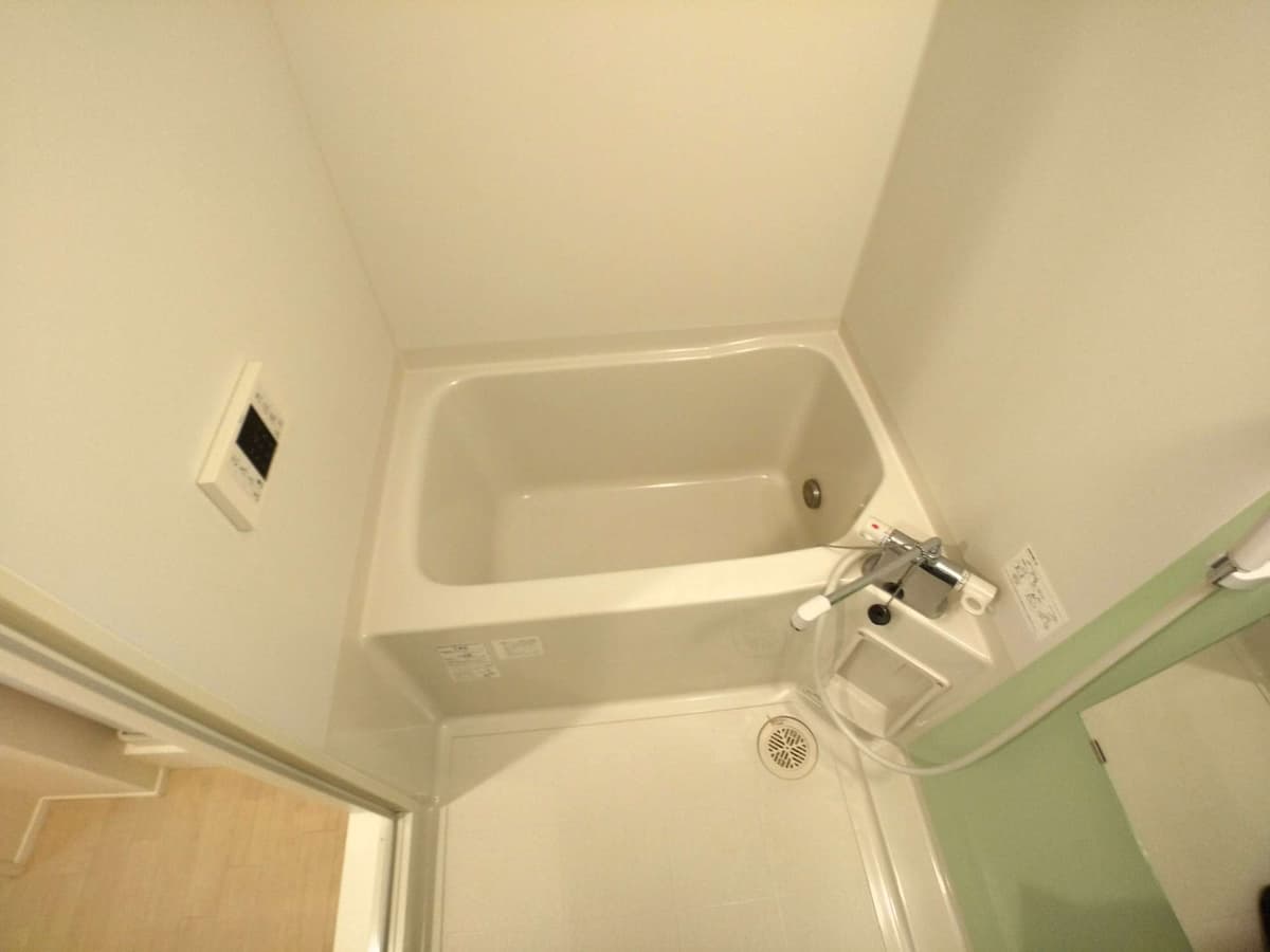Room image 9
