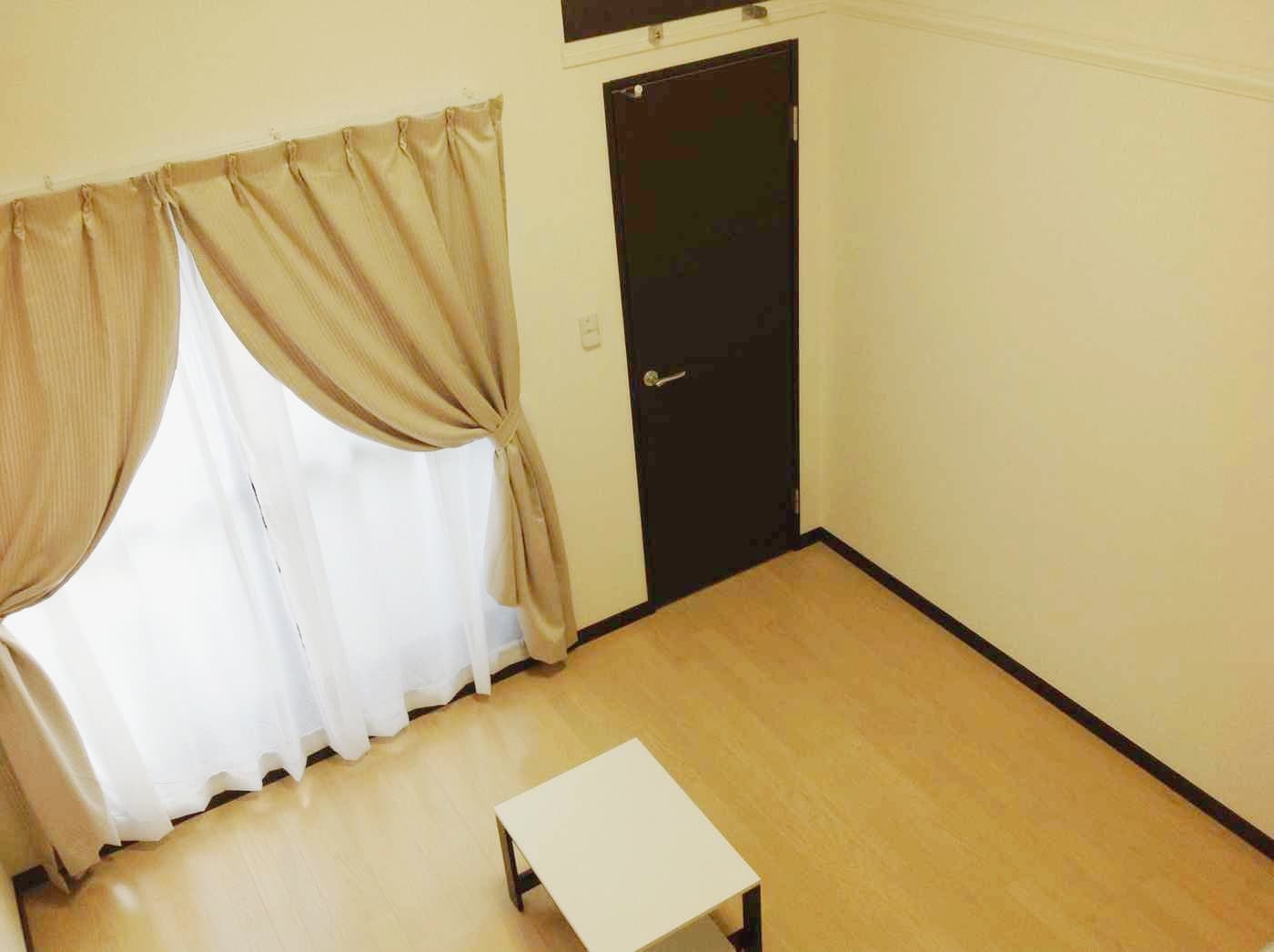 Preview interior of LEONEXT Hills Ban