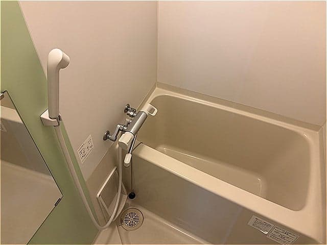 Room image 9