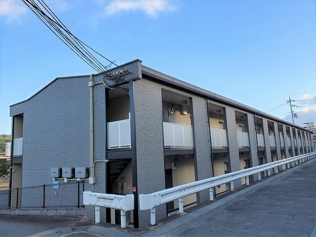 Main exterior of leopalace Minami Ikoma