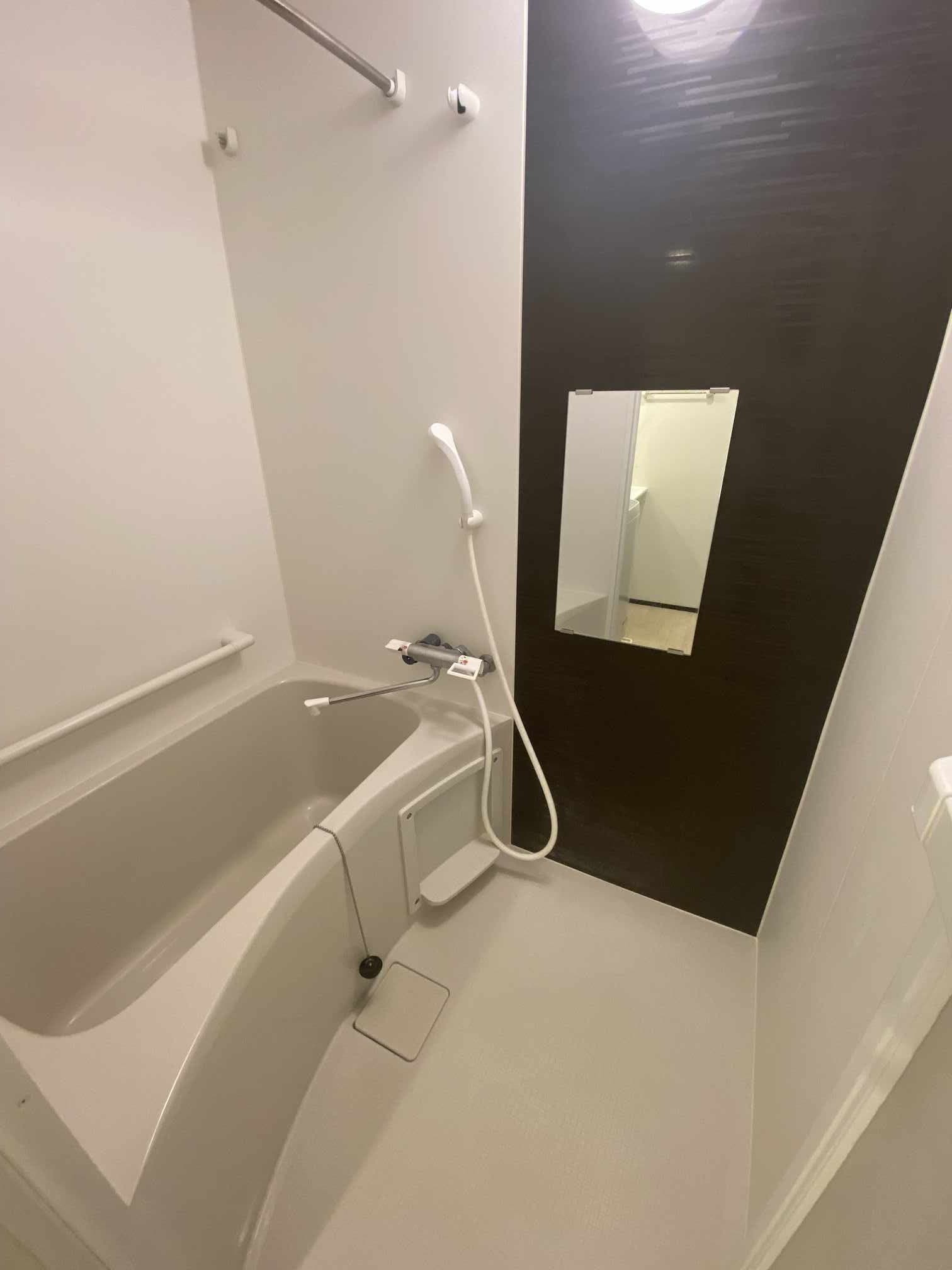 Room image 10