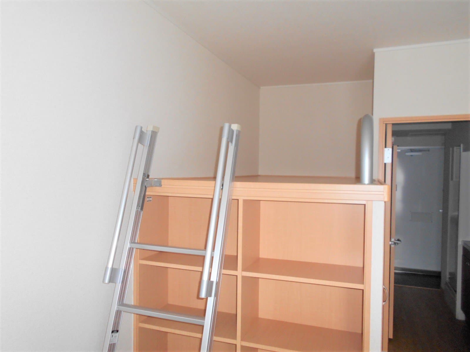 Room image 8