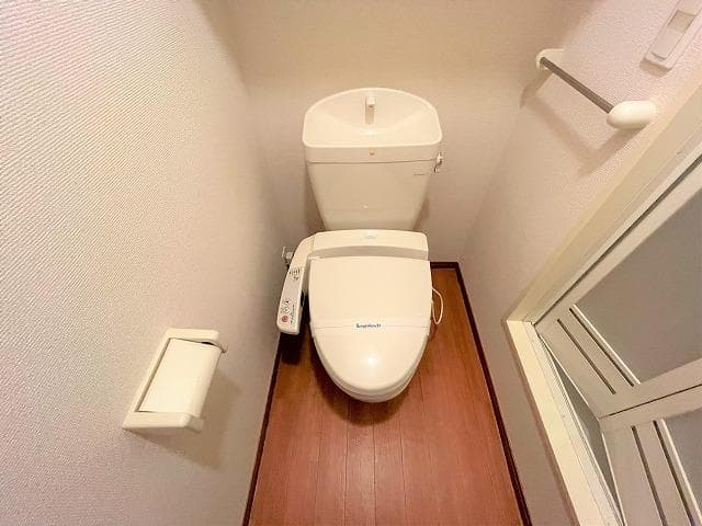 Room image 9