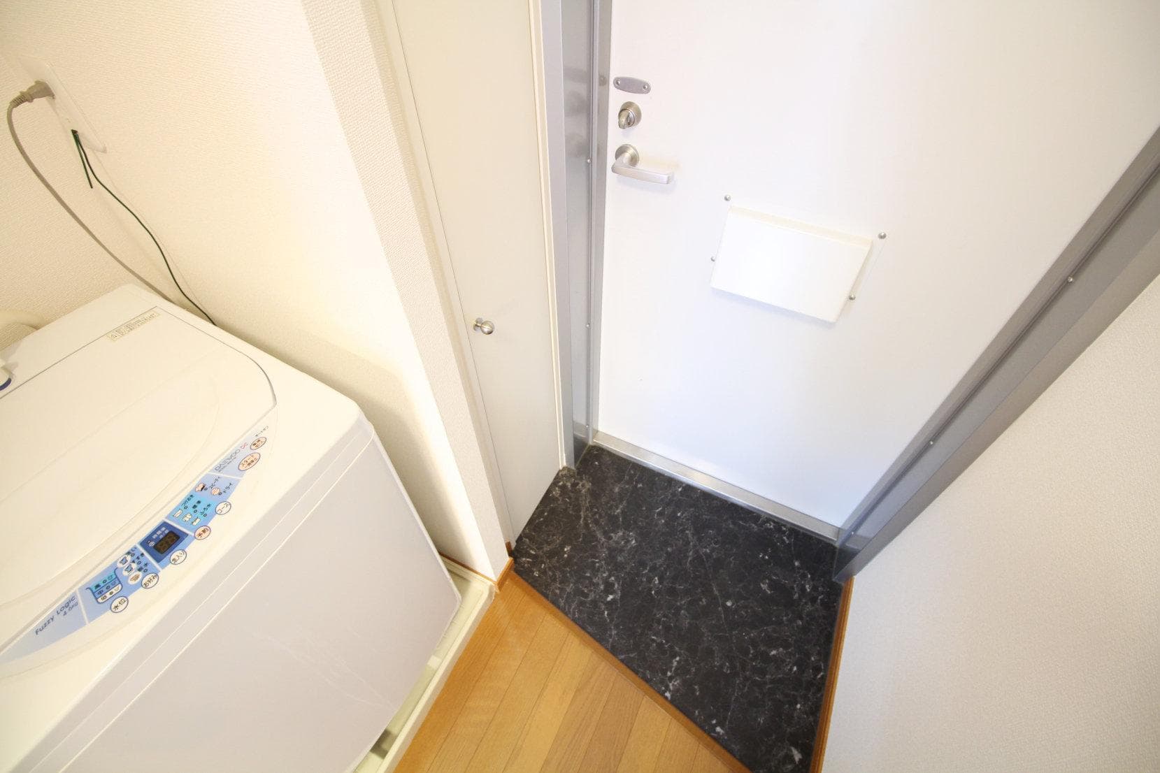 Room image 11