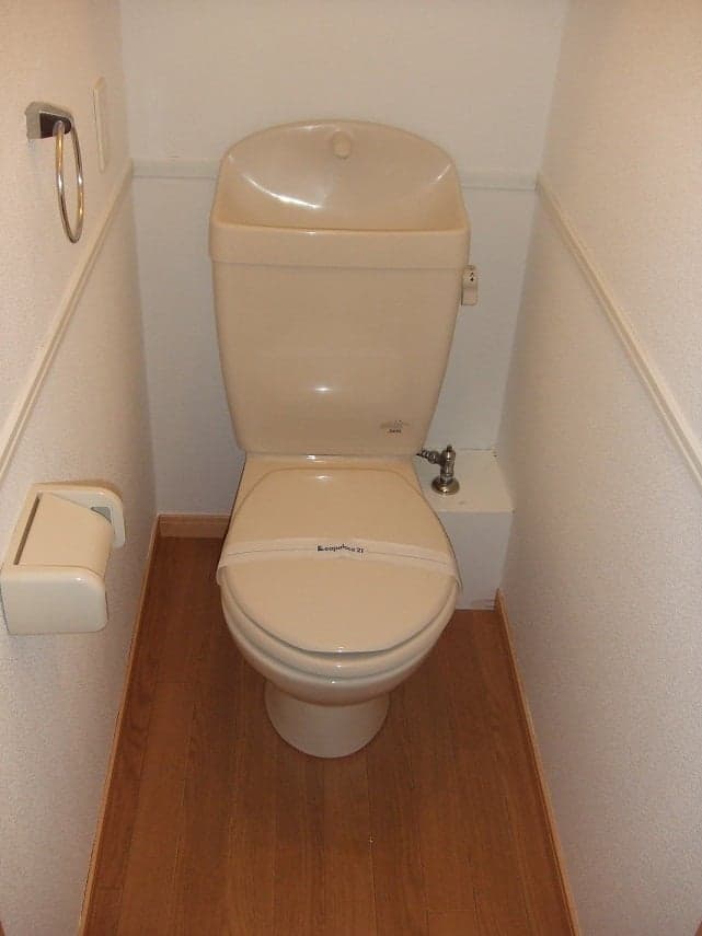 Room image 10