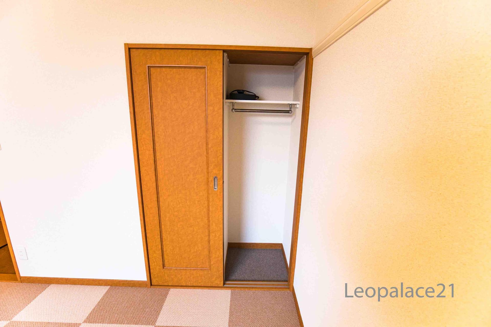 Room image 9