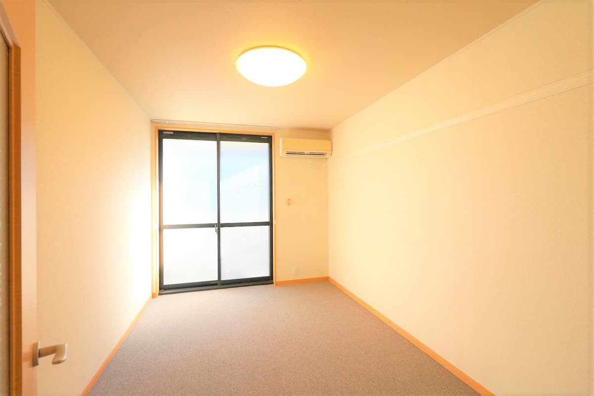 Room image 16
