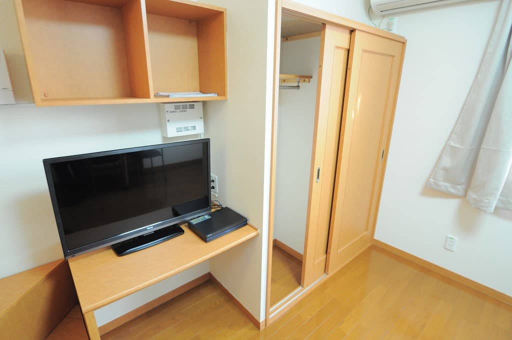 Room image 10