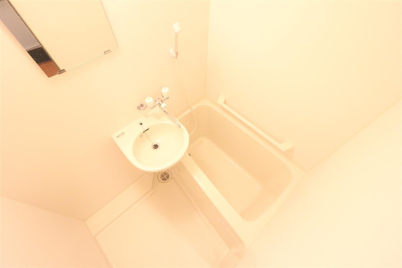 Room image 15