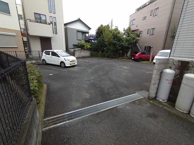 Room image 15