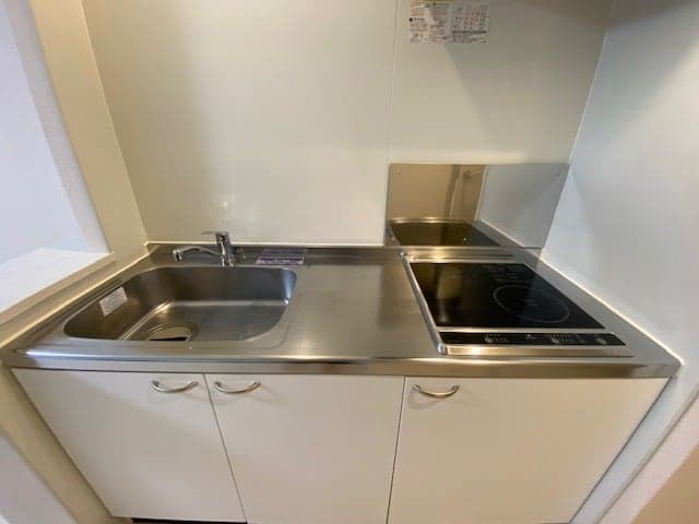Room image 8