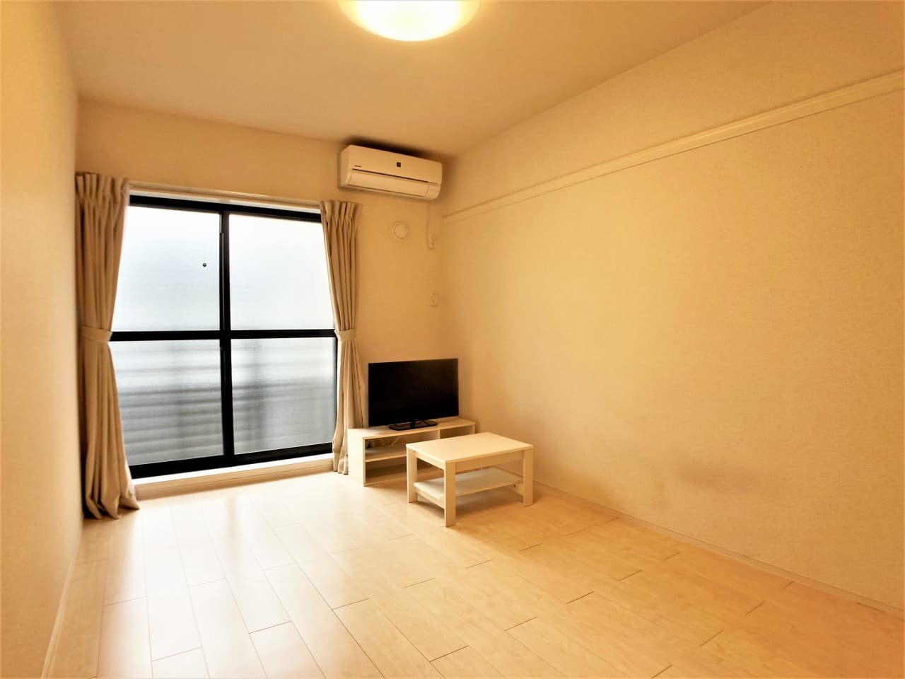 Preview interior of LEONEXT Rainbow