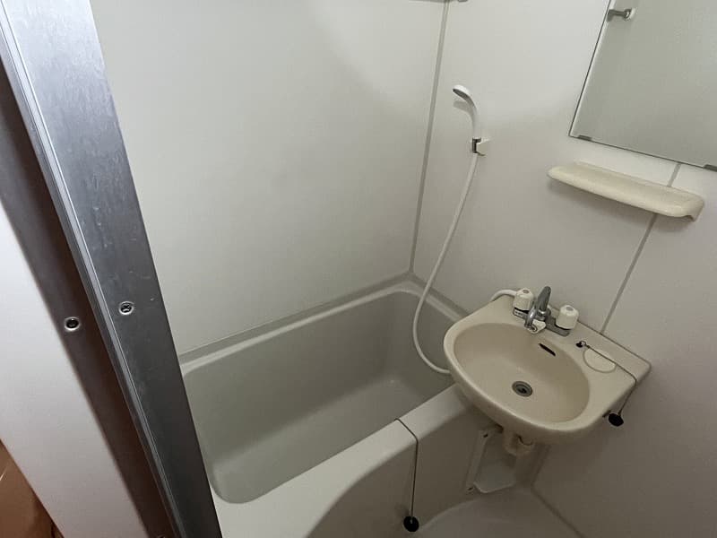 Room image 8