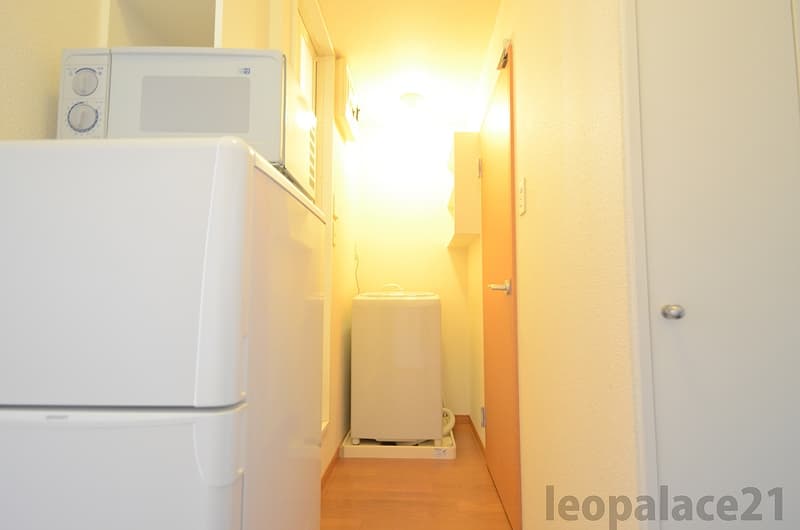 Room image 8