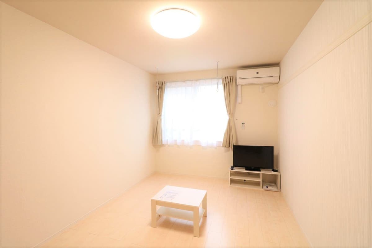 Room image 12