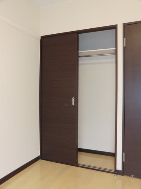 Preview interior of LEONEXT Flora Suzurandai