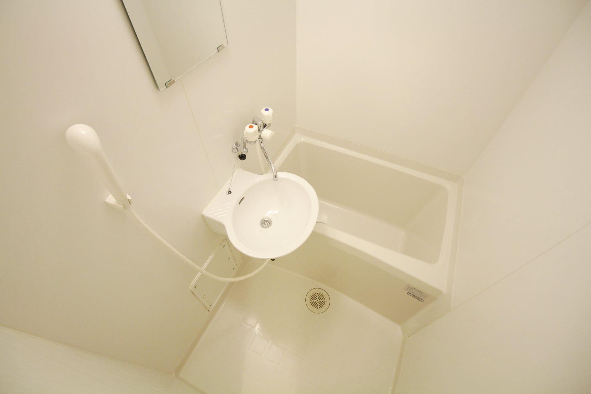 Room image 16