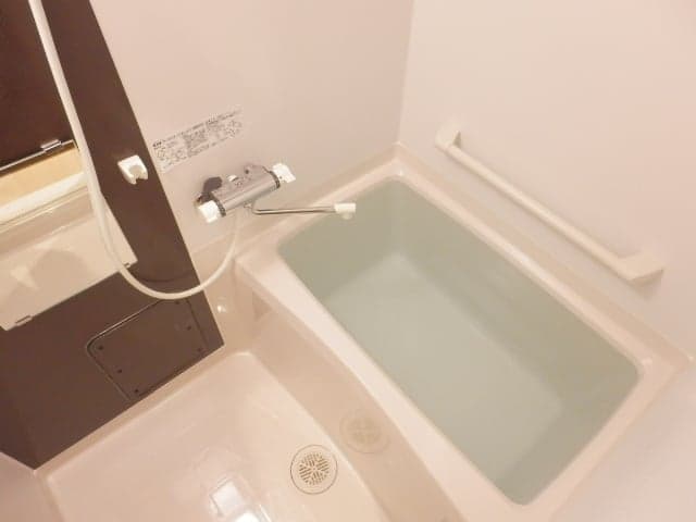 Room image 8