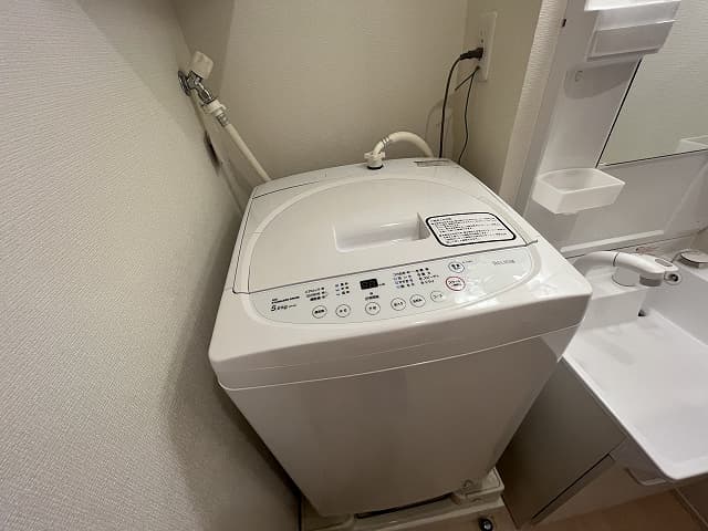 Room image 12