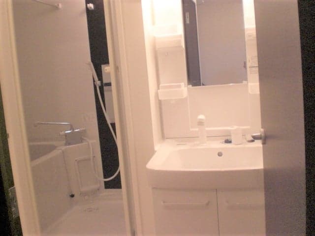 Room image 16
