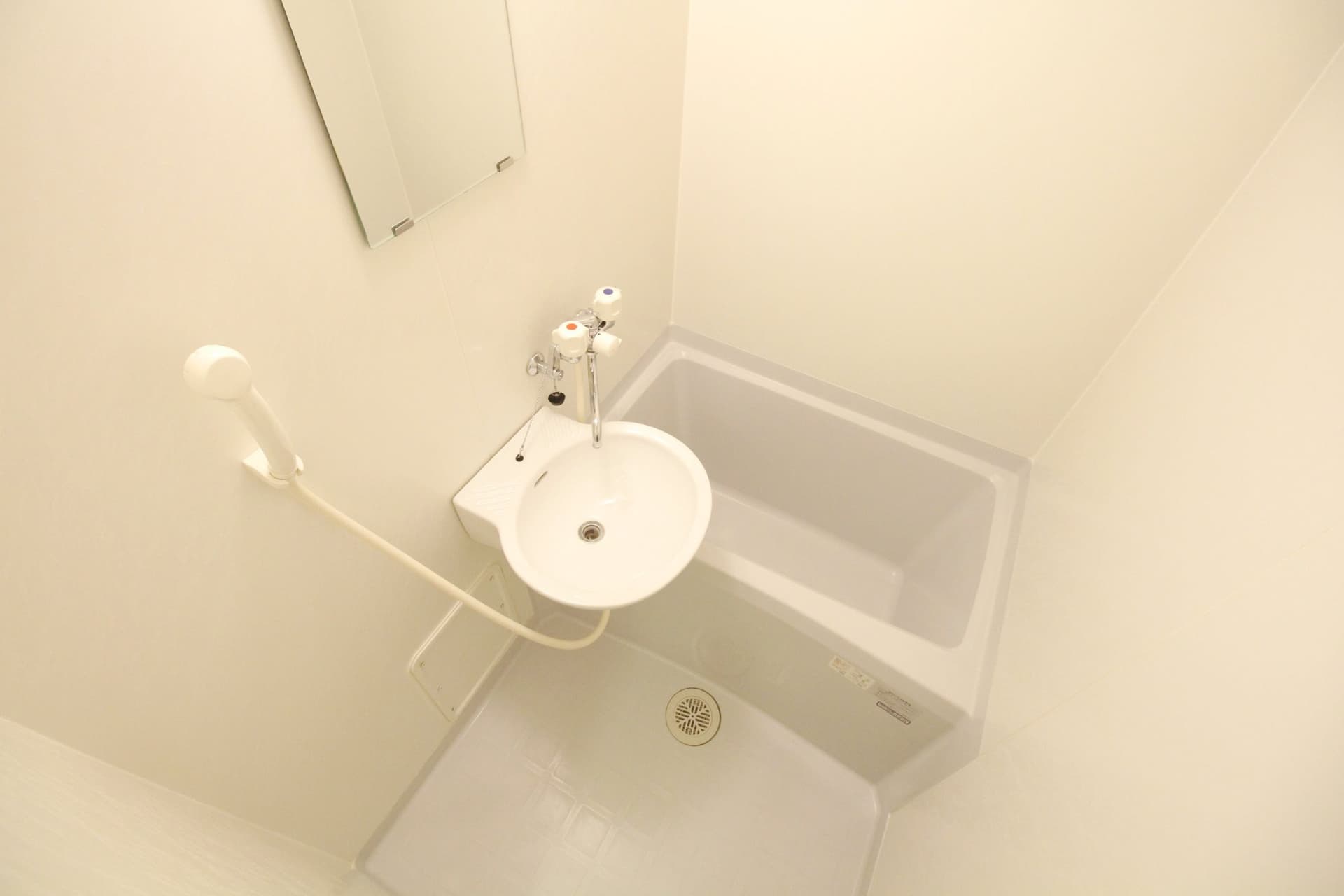 Room image 16
