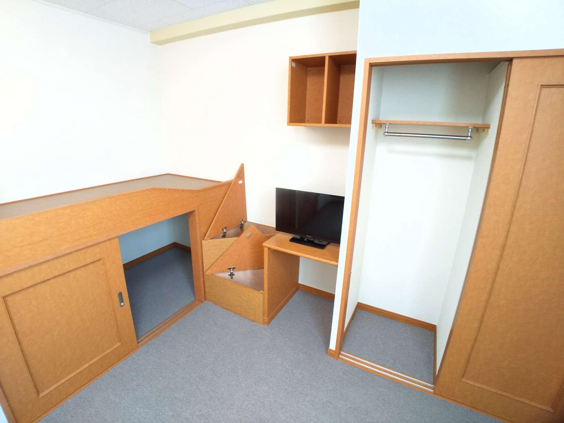 Room image 9