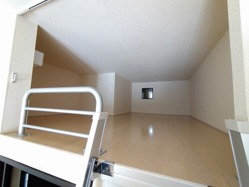 Room image 13