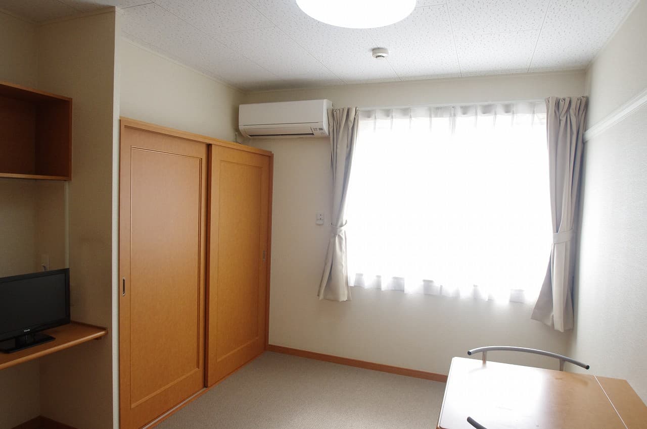 Room image 16