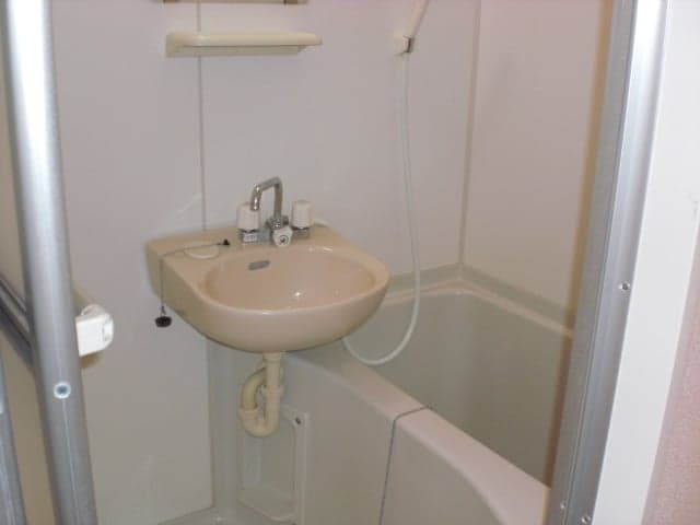 Room image 9