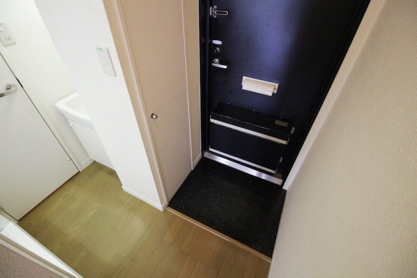 Room image 16