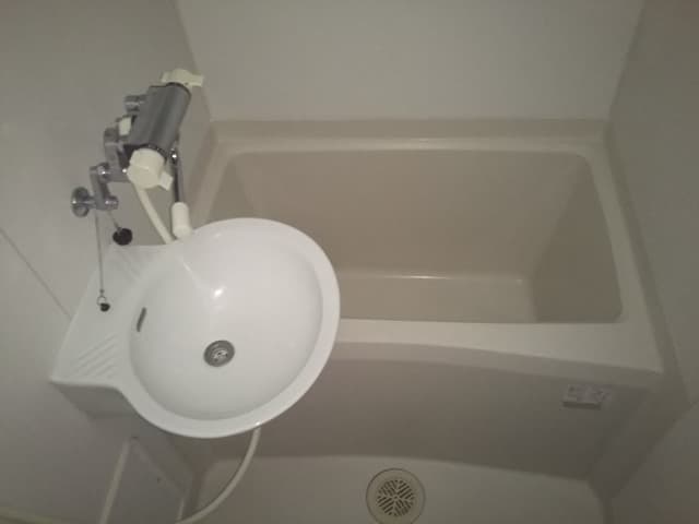 Room image 13