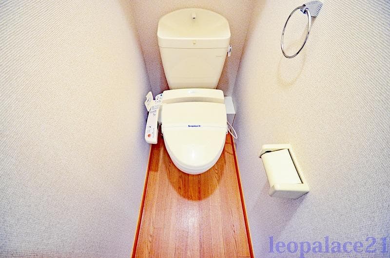 Room image 10