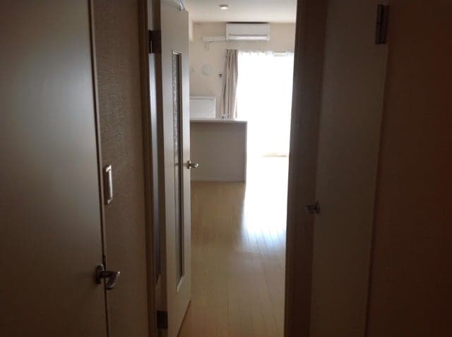 Room image 8
