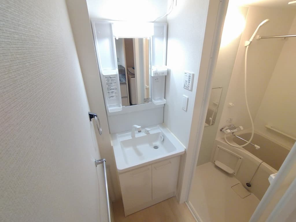 Room image 10