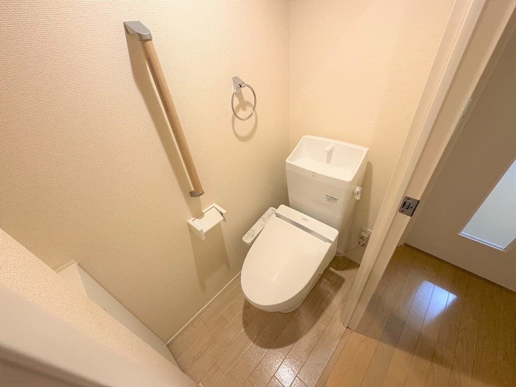 Room image 14