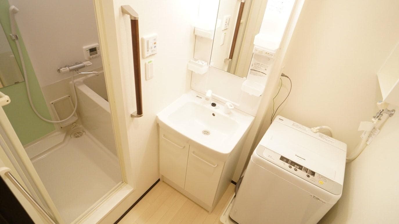 Room image 13