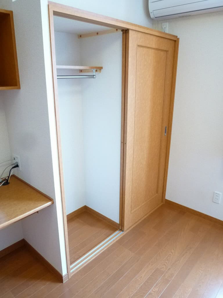 Room image 15
