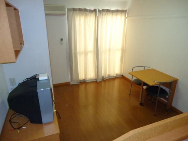Room image 15