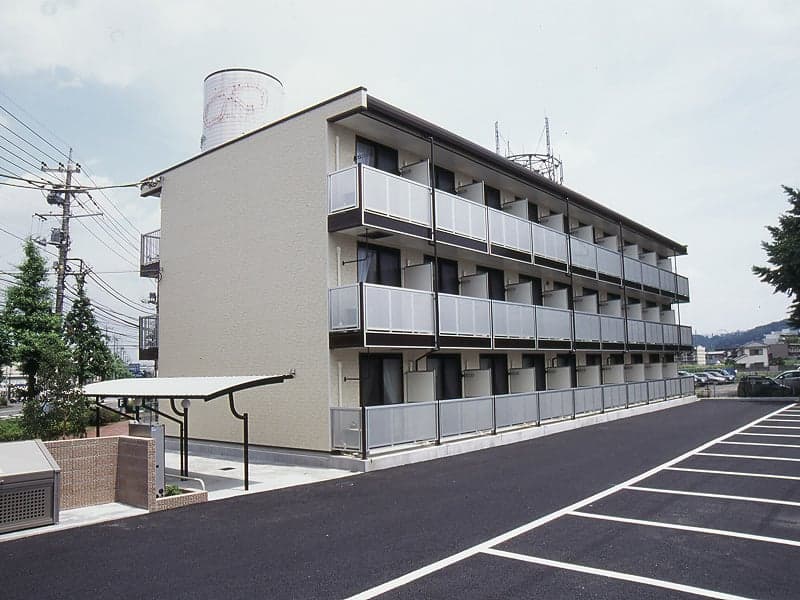 Main exterior of leopalace Conformity