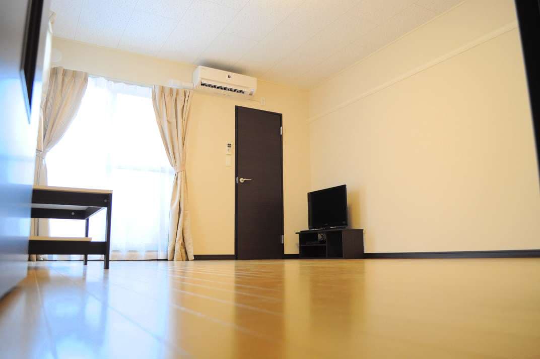 Room image 11