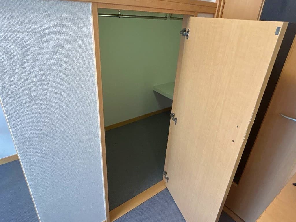 Room image 9