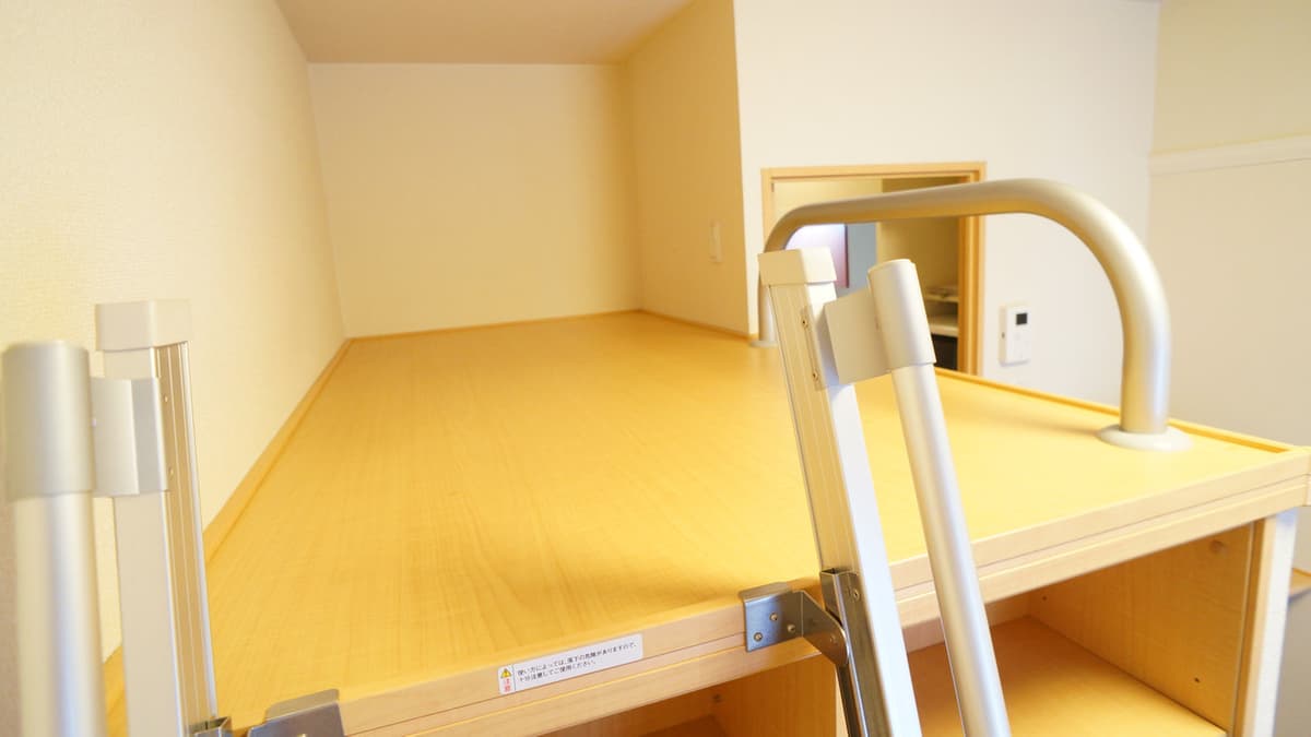 Room image 8