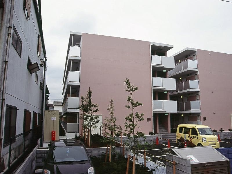Main exterior of leopalace Villeneuve Kawasaki B