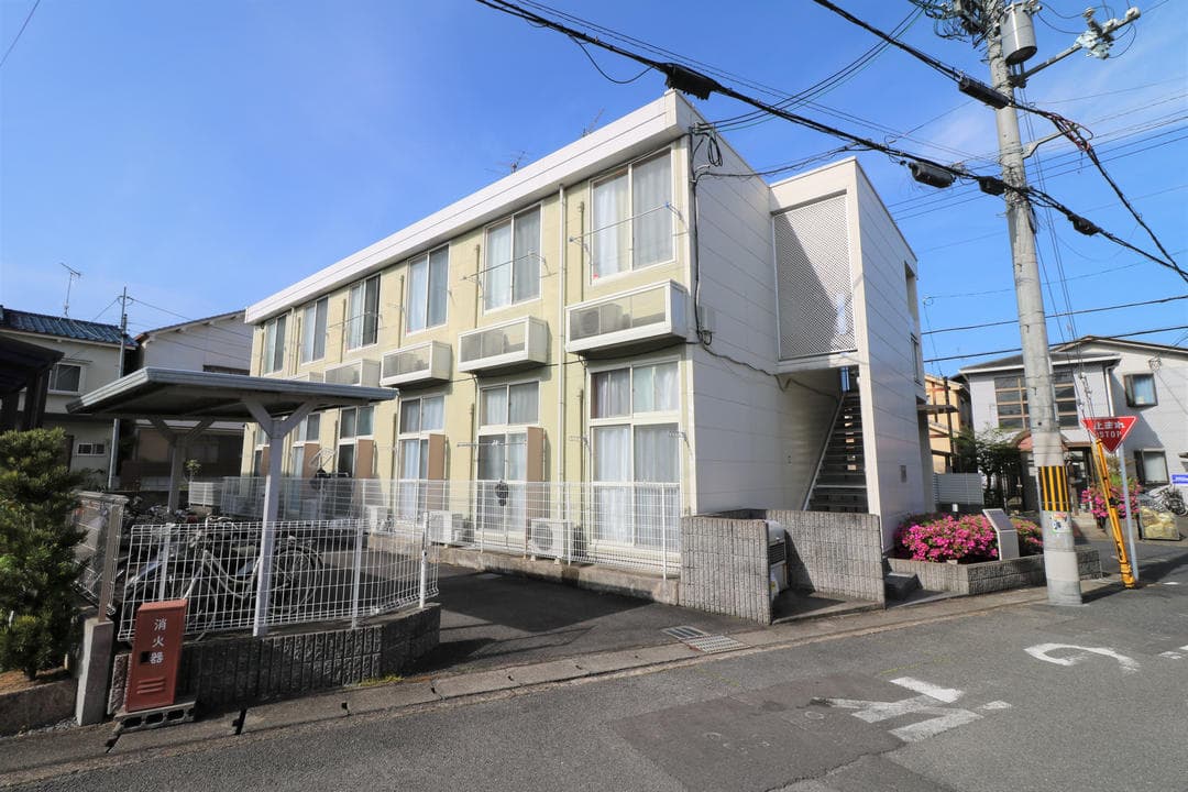 Main exterior of leopalace Grumble