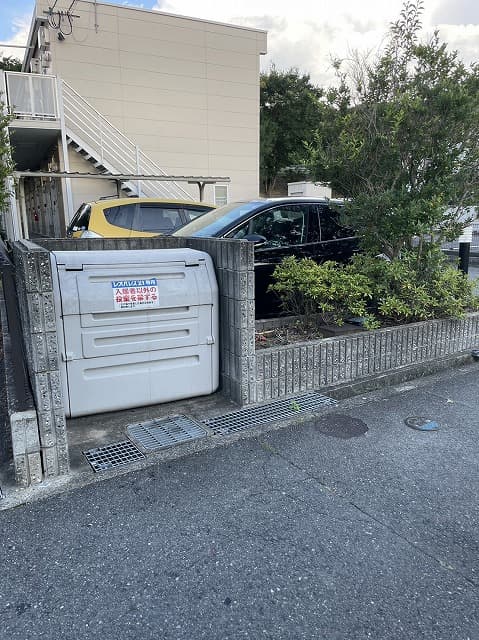 Room image 16